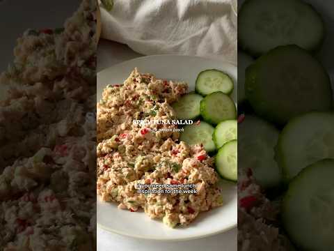 Easy high protein lunch recipe! Spicy Tuna Salad 🌶️ dietitian recipe #healthyrecipes #tunarecipe
