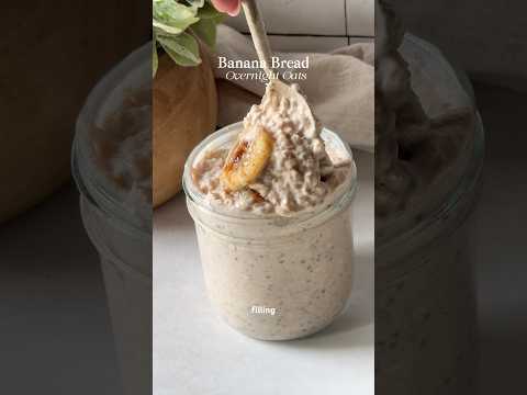 Banana Bread Overnight Oats 🍌 easy breakfast meal prep #healthyrecipes Recipe below! ⬇️